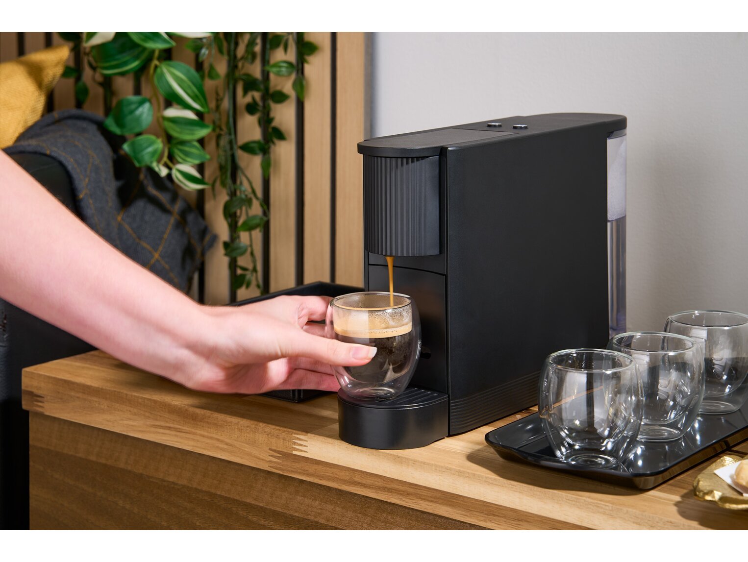 Espresso kávovar Corby Camden (černý, kompatibilní Nespresso)